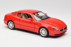 Maserati 3200 GT Red Bburago 1:18 3341 Diecast - image 6 of 8
