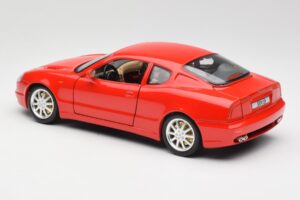 Maserati 3200 GT Red Bburago 1:18 3341 Diecast - image 7 of 8