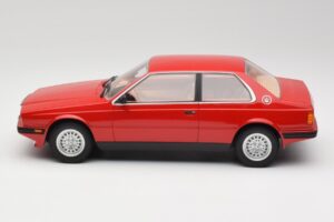 Maserati BiTurbo Coupe Rosso Corsa Minichamps 1:18 107123501 Resin - image 3 of 6