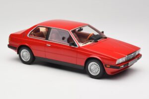 Maserati BiTurbo Coupe Rosso Corsa Minichamps 1:18 107123501 Resin - image 4 of 6