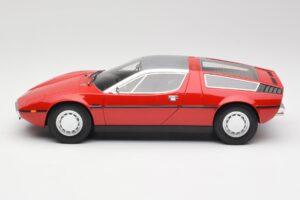 Maserati Bora Red & Silver Minichamps 1:18 107123721 Resin - image 3 of 6