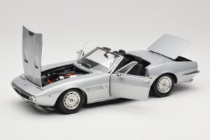 Maserati Ghibli Spyder Silver Minichamps 1:18 100122330 Diecast - image 2 of 7