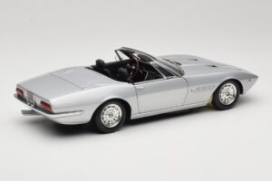Maserati Ghibli Spyder Silver Minichamps 1:18 100122330 Diecast - image 3 of 7