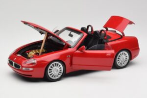 Maserati GT Spyder Red Bburago 1:18 34097 Diecast - image 2 of 8