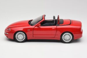 Maserati GT Spyder Red Bburago 1:18 34097 Diecast - image 4 of 8