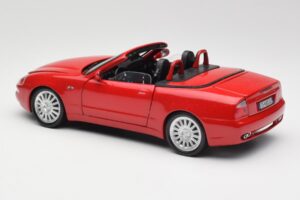 Maserati GT Spyder Red Bburago 1:18 34097 Diecast - image 5 of 8