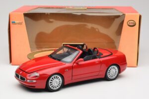 Maserati GT Spyder Red Bburago 1:18 34097 Diecast - image 8 of 8