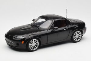Mazda MX-5 NC Roadster Retractable Hardtop US Spec Black AUTOart 1:18 75971 Diecast