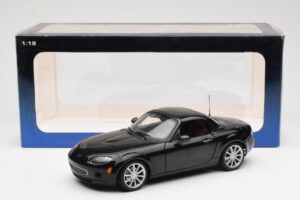 Mazda MX-5 NC Roadster Retractable Hardtop US Spec Black AUTOart 1:18 75971 Diecast - image 10 of 10