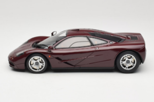McLaren F1 Burgundy Red GT Spirit 1:18 GT534 Resin - image 3 of 6