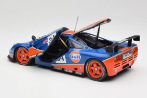 McLaren F1 GTR #34 Gulf Racing 1996 UT Models 1:18 39621 Diecast - image 5 of 8