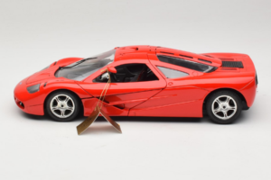 McLaren F1 High Mirror Light Red Guiloy 1:18 67505 Diecast - image 4 of 8