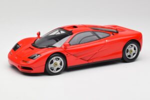 McLaren F1 Magma Red Minichamps 1:18 530133422 Diecast