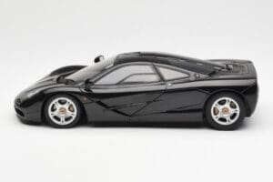 McLaren F1 Road Car Black AUTOart 1:18 76002 Diecast - image 4 of 8