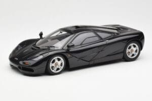 McLaren F1 Road Car Black AUTOart 1:18 76002 Diecast