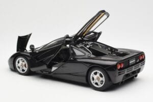 McLaren F1 Road Car Black AUTOart 1:18 76002 Diecast - image 5 of 8