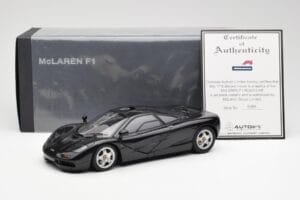 McLaren F1 Road Car Black AUTOart 1:18 76002 Diecast - image 8 of 8