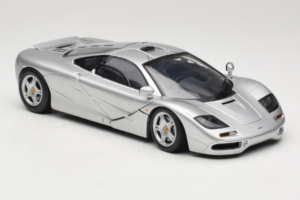 McLaren F1 Silver UT Models 1:18 530133180-R1 Diecast - image 6 of 8