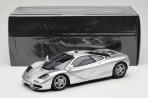 McLaren F1 Silver LCD 1:18 LCD18014-SI Diecast - image 8 of 8