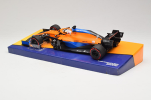 McLaren MCL35M Mercedes #3 D. Ricciardo McLaren F1 Team Bahrain Grand Prix 2021 Minichamps 1:18 533211803 Resin - image 5 of 7