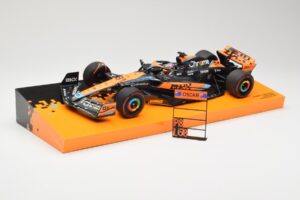 McLaren MCL60 #81 O. Piastri Australian GP 2023 Minichamps 1:18 533231881 Diecast - image 2 of 5