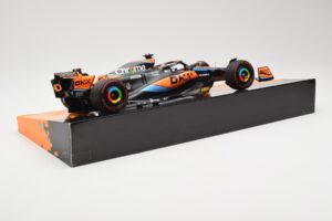McLaren MCL60 #81 O. Piastri Australian GP 2023 Minichamps 1:18 533231881 Diecast - image 3 of 5