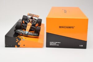 McLaren MCL60 #81 O. Piastri Australian GP 2023 Minichamps 1:18 533231881 Diecast - image 5 of 5