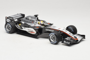 McLaren MP4-20 Mercedes #10 J.P. Montoya F1 2005 Minichamps 1:18 B66962338 Diecast - image 4 of 6