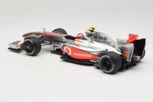 McLaren MP4-24 Mercedes #2 H. Kovalainen F1 2009 Dealer Edition Minichamps 1:18 B66960041 Diecast - image 5 of 7