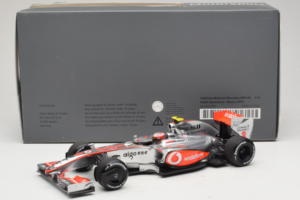 McLaren MP4-24 Mercedes #2 H. Kovalainen F1 2009 Dealer Edition Minichamps 1:18 B66960041 Diecast - image 6 of 7