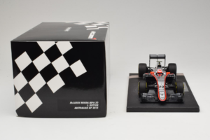 McLaren MP4-30 Honda #22 J. Button McLaren Honda F1 Team Australian Grand Prix 2015 Minichamps 1:18 537151822 Diecast - image 6 of 7