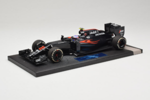 McLaren MP4-31 Honda #22 J. Button McLaren Honda F1 Team Chinese Grand Prix 2016 Minichamps 1:18 537161822 Diecast - image 2 of 7