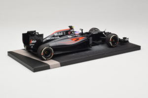 McLaren MP4-31 Honda #22 J. Button McLaren Honda F1 Team Chinese Grand Prix 2016 Minichamps 1:18 537161822 Diecast - image 3 of 7