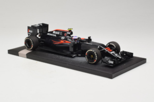 McLaren MP4-31 Honda #22 J. Button McLaren Honda F1 Team Chinese Grand Prix 2016 Minichamps 1:18 537161822 Diecast - image 4 of 7