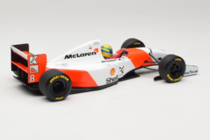 McLaren MP4/8 Ford #8 A. Senna Marlboro McLaren 1993 Minichamps 1:18 540931808 Diecast - image 2 of 7