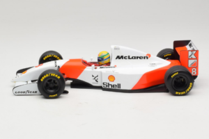 McLaren MP4/8 Ford #8 A. Senna Marlboro McLaren 1993 Minichamps 1:18 540931808 Diecast - image 3 of 7