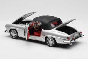 Mercedes 190 SL W121 Silver Norev 1:18 B660640604 Diecast - image 5 of 8