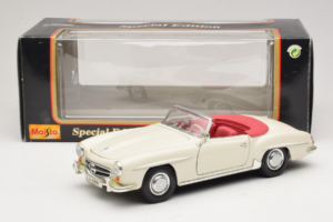 Mercedes 190SL White Maisto 1:18 50274 Diecast - image 8 of 8