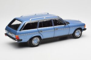 Mercedes 200 S123 T-Model Diamond Blue Dealer Edition Norev 1:18 B66040671 Diecast - image 3 of 8