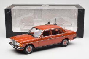 Mercedes 200 W123 English Red Dealer Edition Norev 1:18 B66040653 Diecast - image 8 of 8