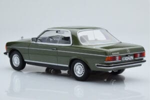 Mercedes 280 CE W123 Coupe Green Norev 1:18 183704 Diecast - image 5 of 6