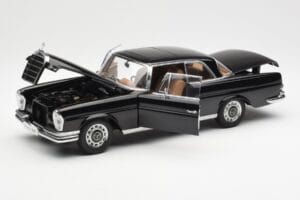 Mercedes 280 SE W111 Coupe Black AUTOart 1:18 76286 Diecast - image 2 of 8