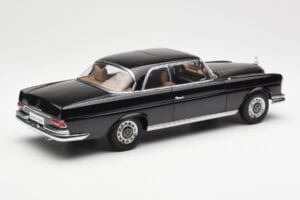 Mercedes 280 SE W111 Coupe Black AUTOart 1:18 76286 Diecast - image 3 of 8