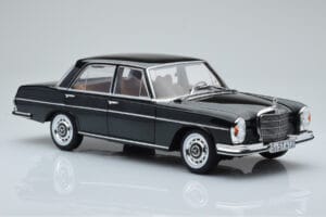Mercedes 280 SE W108 Green Norev 1:18 183935 Diecast - image 6 of 8