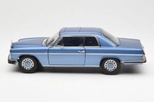 Mercedes 280C/8 W114 Coupe Blue Metallic AUTOart 1:18 76187 Diecast - image 4 of 8