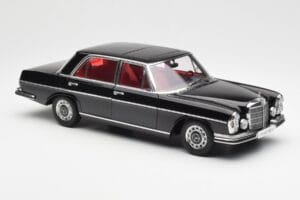 Mercedes 300 SEL 6.3 W109 Black AUTOart 1:18 76140 Diecast - image 6 of 8