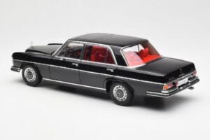 Mercedes 300 SEL 6.3 W109 Black AUTOart 1:18 76140 Diecast - image 7 of 8