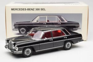 Mercedes 300 SEL 6.3 W109 Black AUTOart 1:18 76140 Diecast - image 8 of 8