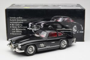 Mercedes 300 SL W198 Black Bburago 1:18 35791 Diecast - image 8 of 8