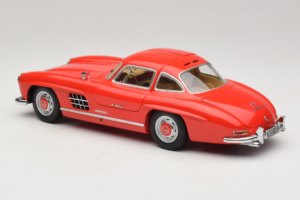 Mercedes 300 SL Gullwing Red Minichamps 1:18 180039001 Diecast - image 7 of 8